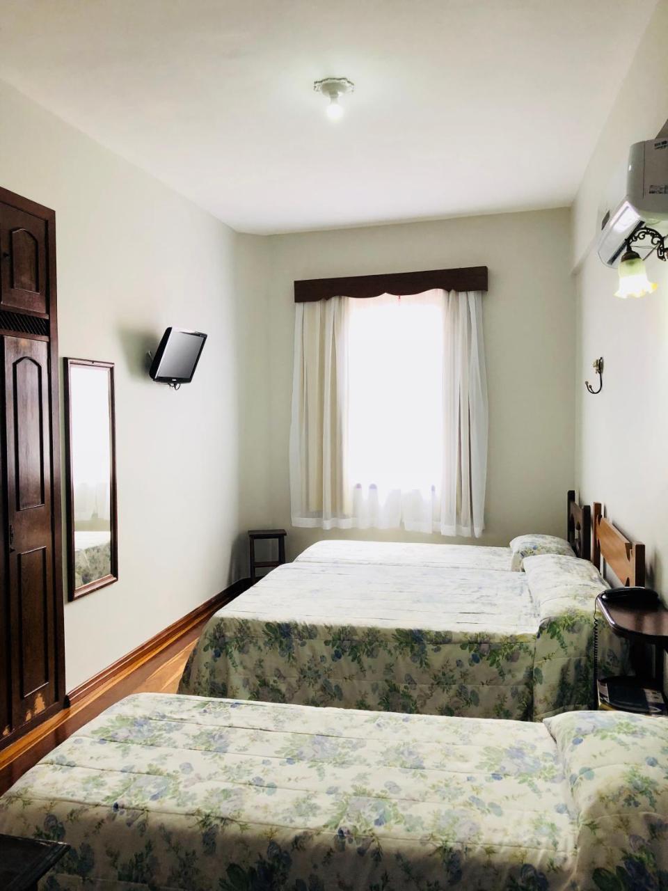 Hotel Priskar Ору-Прету Номер фото